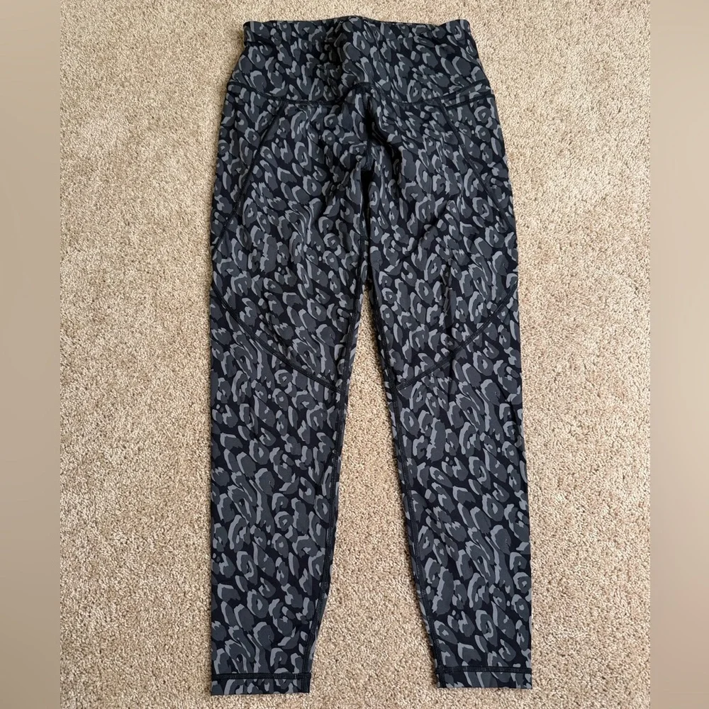 Sweaty Betty Power‎ 7/8 Leggings Gray Leopard Print High Rise Gym Yoga Size 6